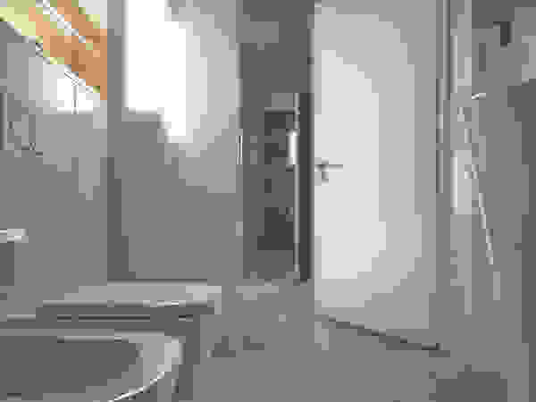 hexaform Modern bathroom