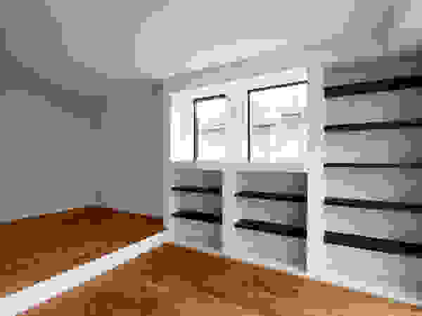 株式会社ハウジングアーキテクト建築設計事務所 Living roomShelves