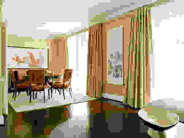 Shanghai Chic - Dining Room Lorna Gross Interior Design اتاق غذاخوری Red
