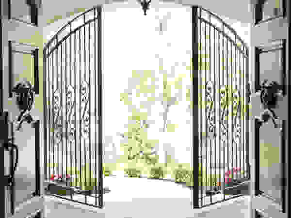 Caribbean Dream - Custom Entry Door & Gate Lorna Gross Interior Design Classic style windows & doors