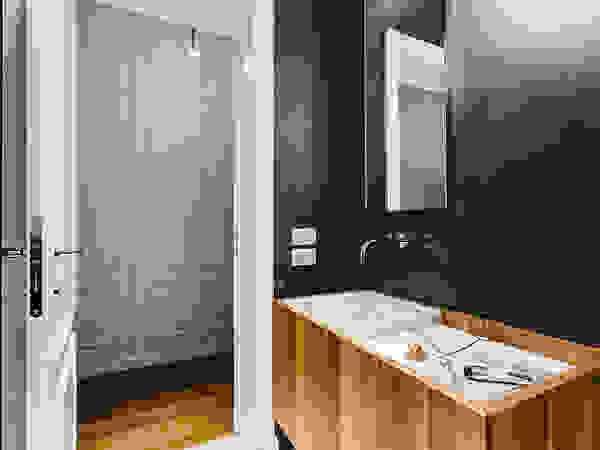 NOMADE ARCHITETTURA E INTERIOR DESIGN Modern Bathroom