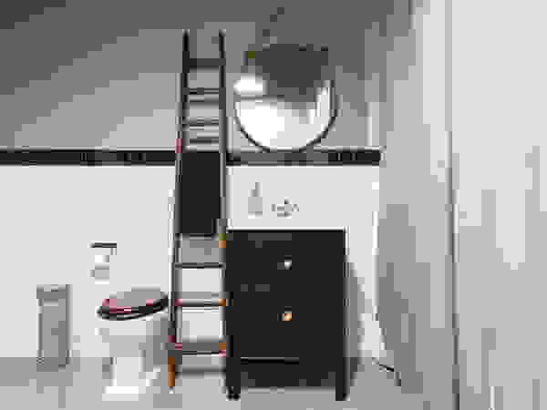 NOMADE ARCHITETTURA E INTERIOR DESIGN Industrial style bathroom