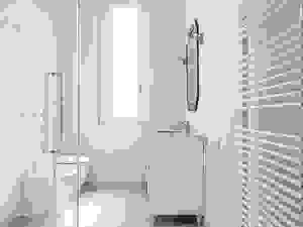 NOMADE ARCHITETTURA E INTERIOR DESIGN Classic style bathroom