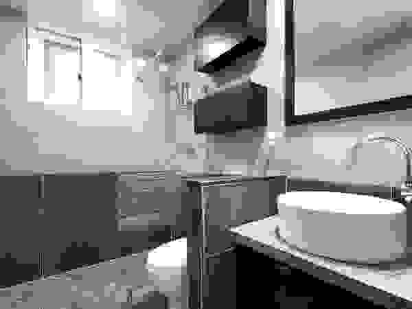 유쾌한녀석들 Moderne Badezimmer
