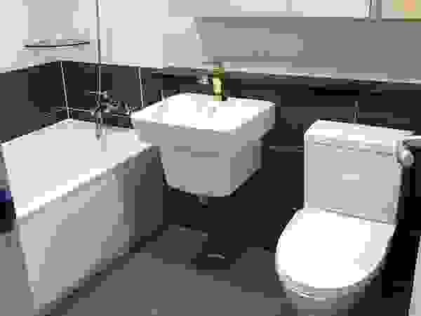 유쾌한녀석들 Moderne Badezimmer