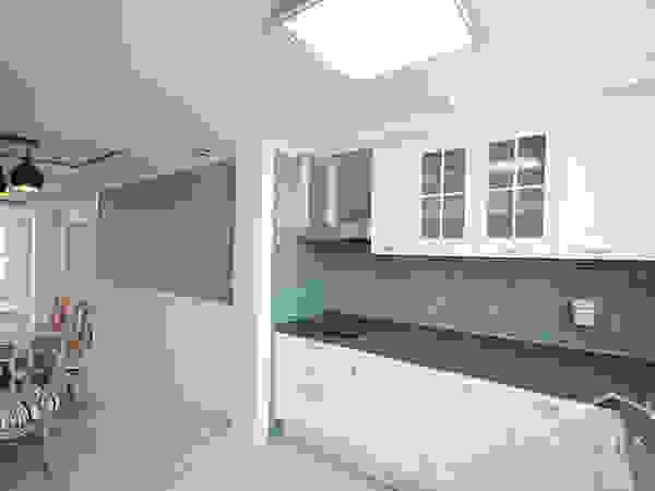 얀코인테리어 Modern style kitchen