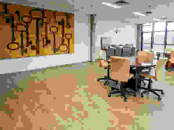 VERONA CARPETES E VINILICOS Modern commercial spaces Wood Beige