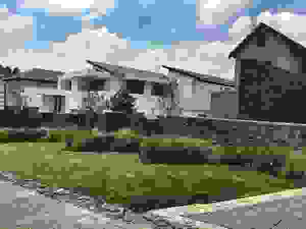 Acton Gardens Сад в стиле кантри