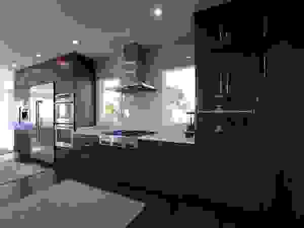 Olamar Interiors, LLC Dapur Modern White