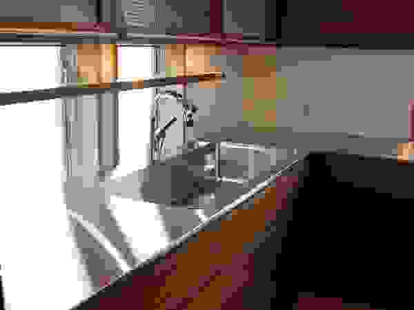 コト KitchenCabinets & shelves Wood Wood effect
