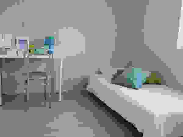 コト Nursery/kid's roomDesks & chairs Wood Blue