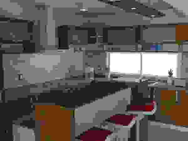 Estudio Punto y Linea Modern Kitchen
