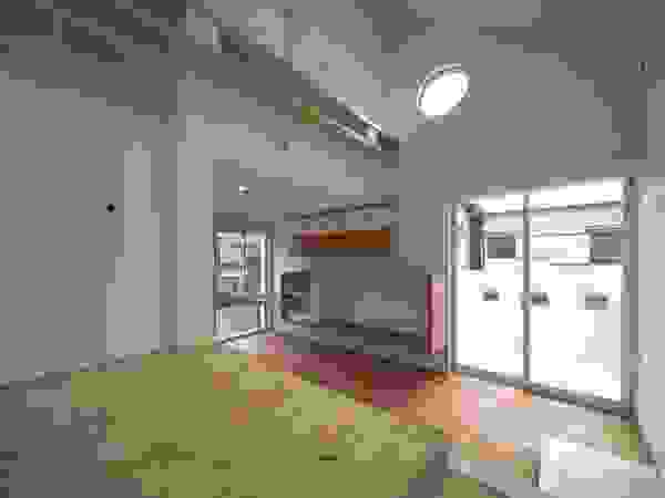 前田敦計画工房 Modern living room