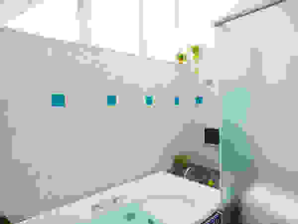 前田敦計画工房 Modern bathroom