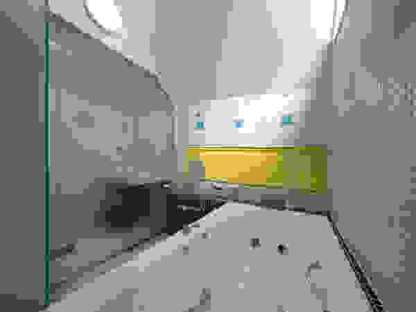 前田敦計画工房 Modern bathroom