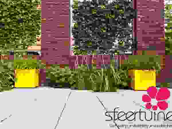 Sfeertuinen Industrial style garden Concrete Yellow