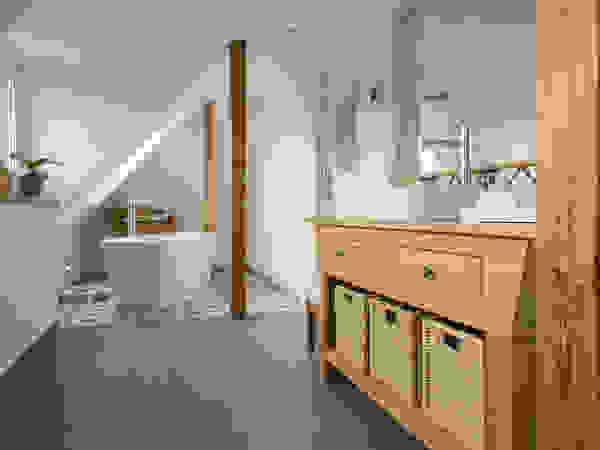 Klotz Badmanufaktur GmbH Modern bathroom