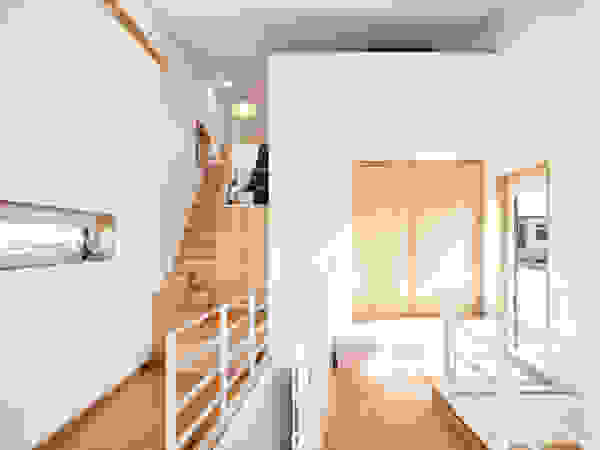 (주)유타건축사사무소 Modern Corridor, Hallway and Staircase