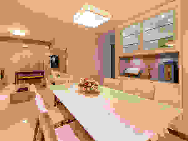 DM ARQUITETURA E ENGENHARIA Eclectische eetkamers MDF Beige