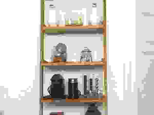 Barragan Carpinteria Living roomShelves Solid Wood