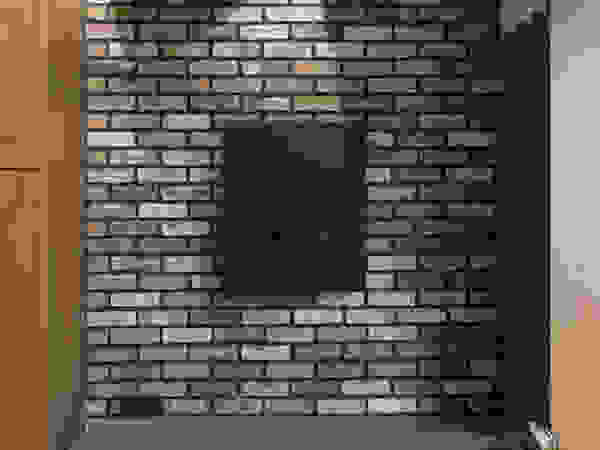 formativ. indywidualne projekty wnętrz Modern corridor, hallway & stairs Bricks Red