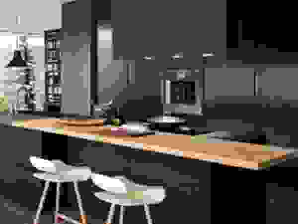 Felipe Lara & Cía Built-in kitchens Wood Black
