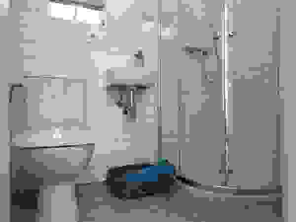 Bautech Sp. Z O.O. Modern bathroom Concrete Grey