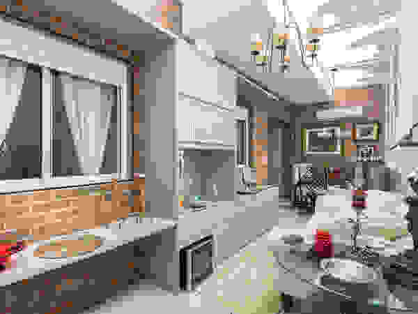 Studio Ideação Ruang Makan Klasik Batu Bata Grey