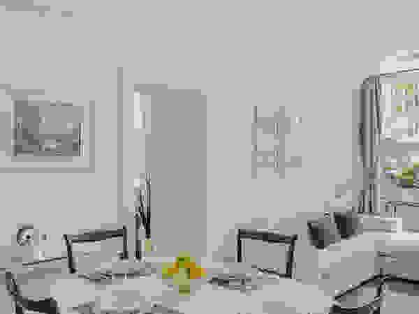 CASA VACANZA SAN GIOVANNI a2 Studio Borgia - Romagnolo architetti Sala da pranzo moderna