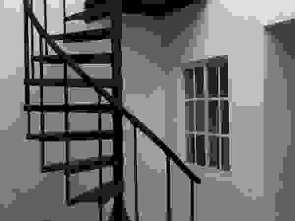 HELIKA Scale Stairs Iron/Steel Metallic/Silver