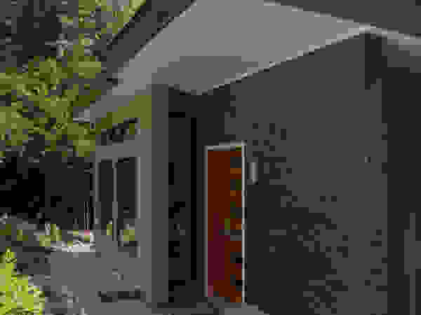 RT Studio, LLC Modern houses