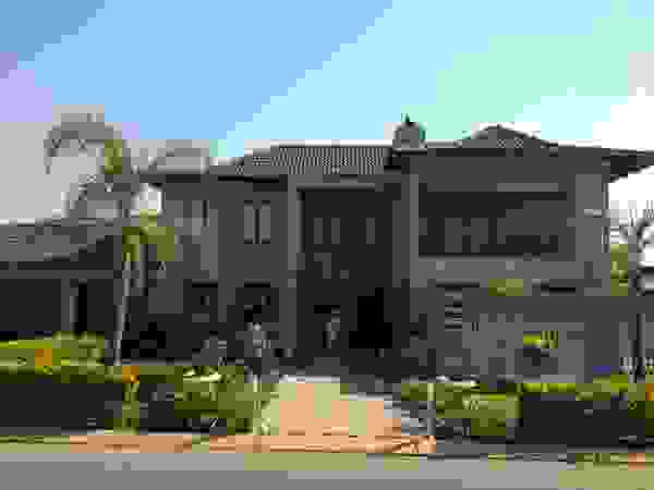 EPR HOLDINGS Modern Garden