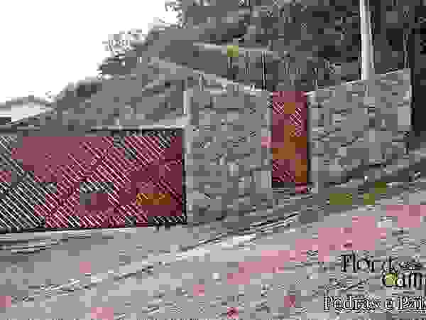 Flor do Campo Pedras e Paisagismo Rustic style walls & floors