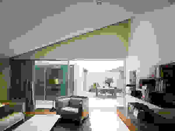 AGi architects arquitectos y diseñadores en Madrid Modern living room Concrete White