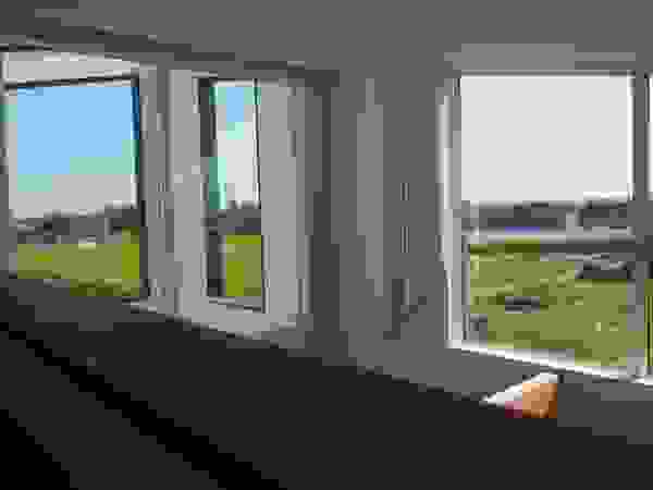 RAI一級建築士事務所 Windows & doors Windows Glass White