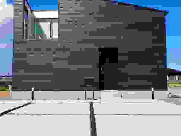 RAI一級建築士事務所 Wooden houses Metal Black