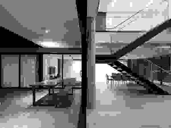 Martins Lucena Arquitetos Minimalist living room