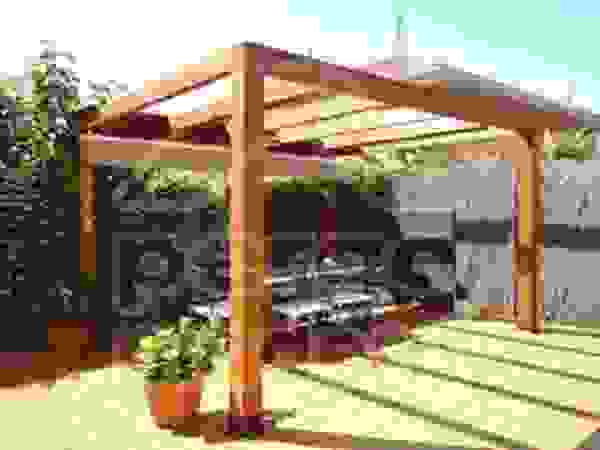 TECAS PISOS Y MADERAS SAS Balconies, verandas & terraces Accessories & decoration