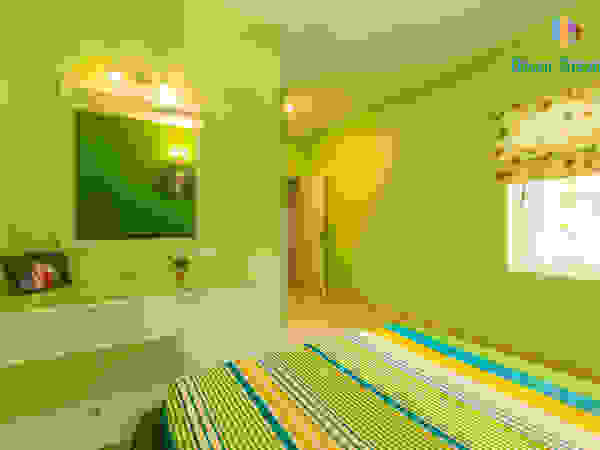 DECOR DREAMS Small bedroom