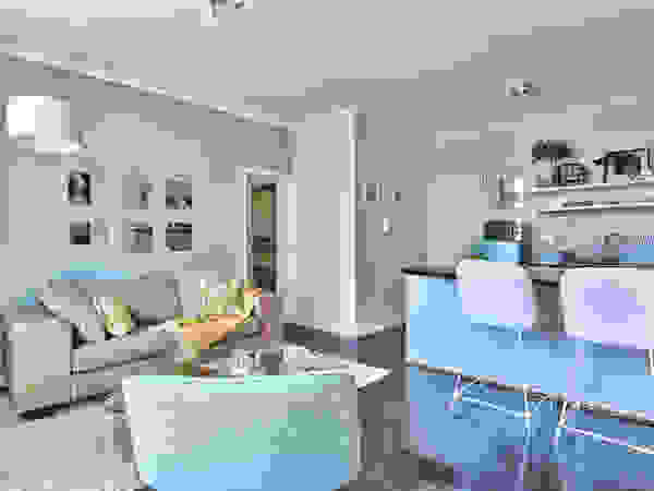 Studio Do Cabo Modern living room