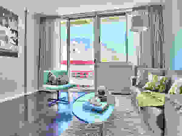 Studio Do Cabo Modern living room