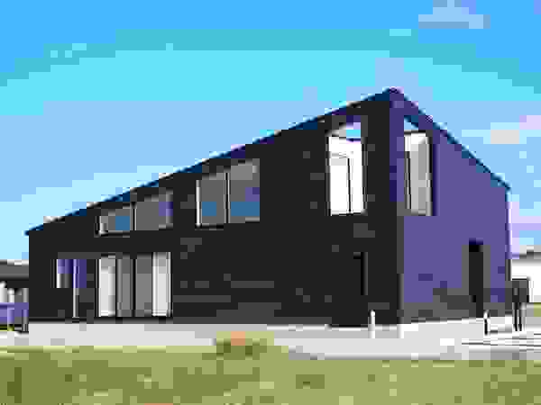RAI一級建築士事務所 Wooden houses Metal Black