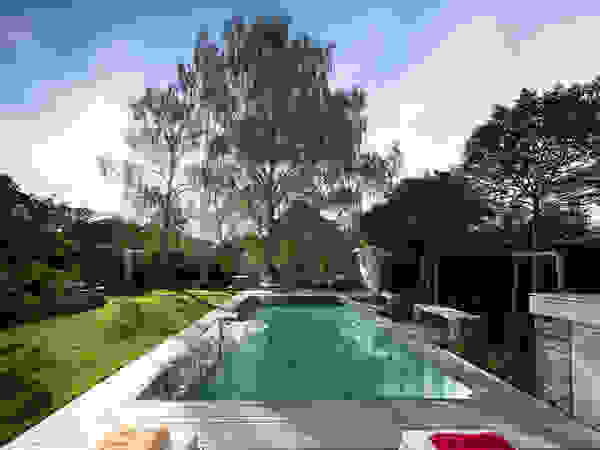 BEGRÜNDER Classic style pool