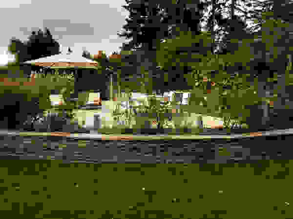 BEGRÜNDER Classic style garden