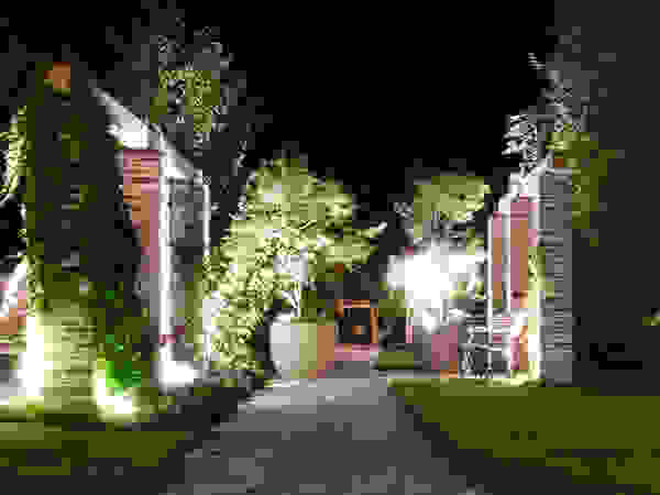 BEGRÜNDER Classic style garden