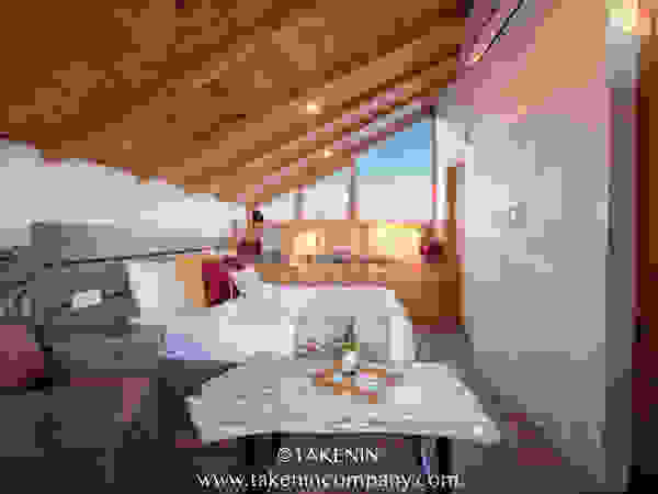 TakenIn Спальня