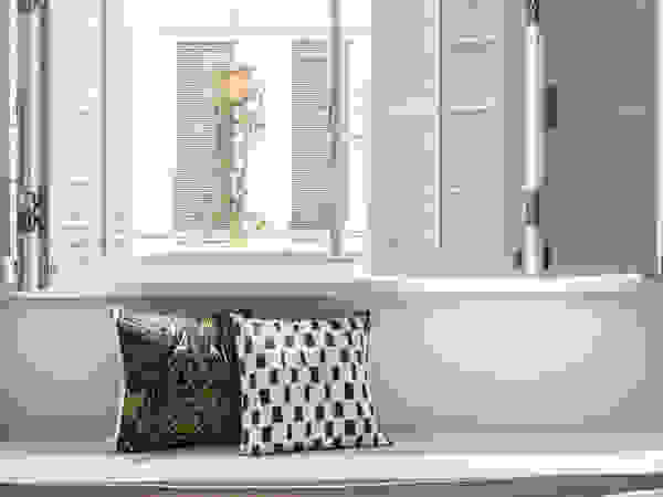 Mixology Distinctidentity Pte Ltd Modern Windows and Doors