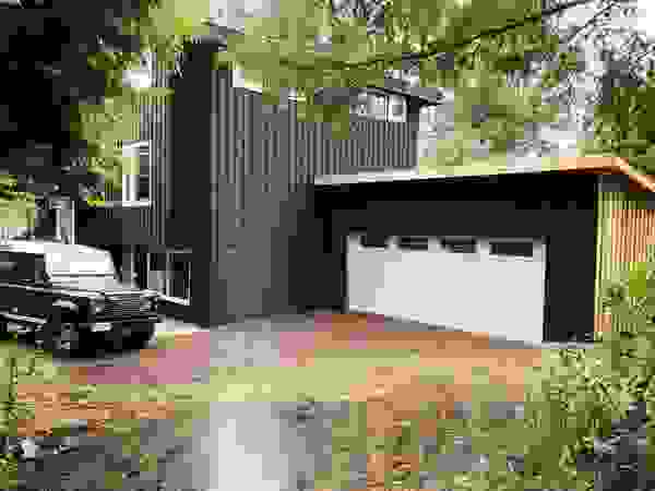 Portones Patagonia Classic style garage/shed White