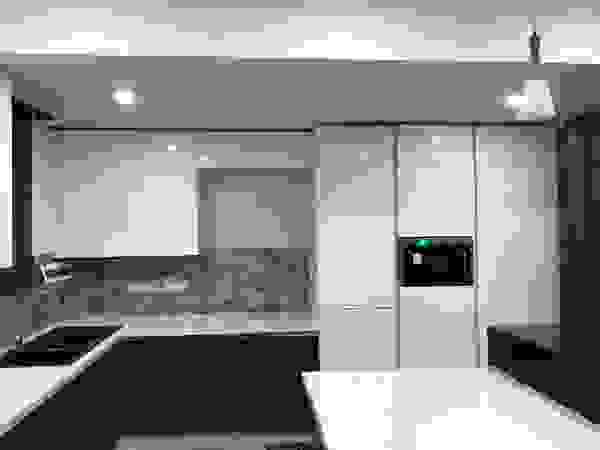 classicspaceinterior CozinhaArmários e estantes contraplacado Efeito de madeira