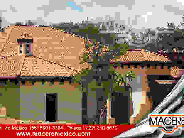 MACERE México Hipped roof